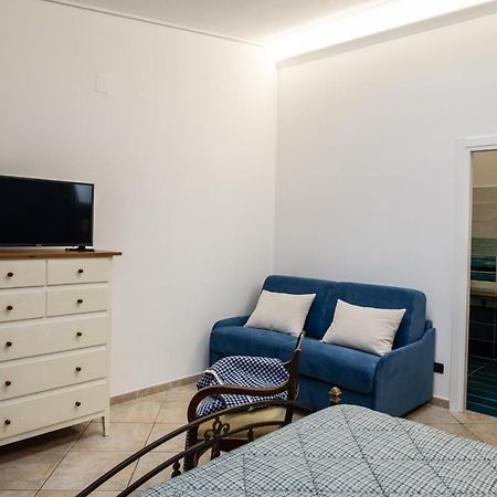 קסטלמרה די סטביה Ohana Bed And Breakfast מראה חיצוני תמונה