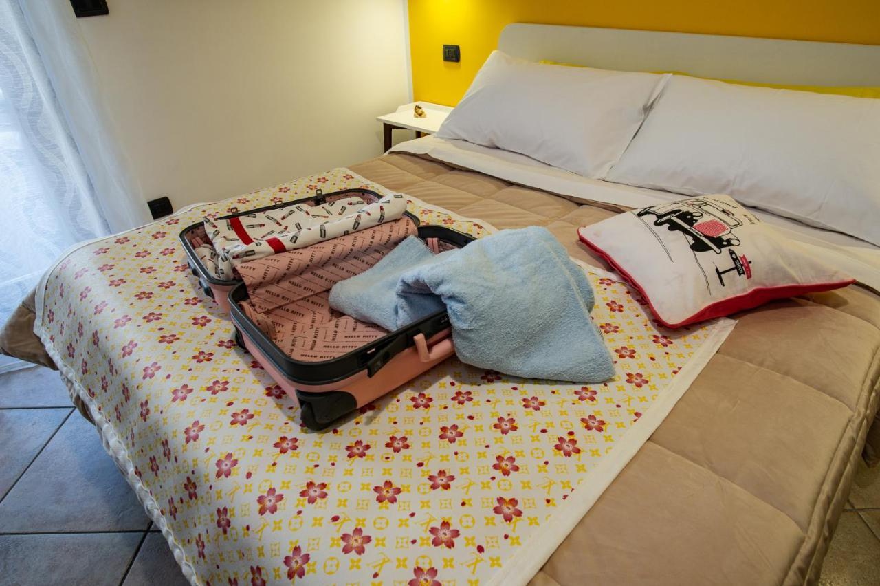 קסטלמרה די סטביה Ohana Bed And Breakfast מראה חיצוני תמונה